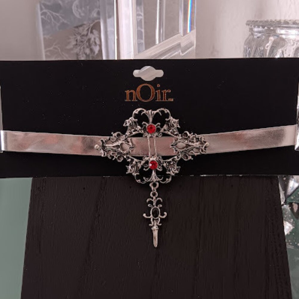 NOIR JEWELRY Goth Vampire Ornate Silver Blood Red/Black Crystals Choker Necklace - Picture 2 of 4